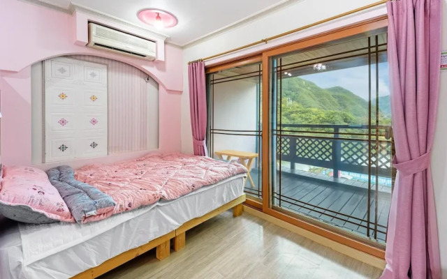 Yeongwol Gangeulpumeunsoo Pension