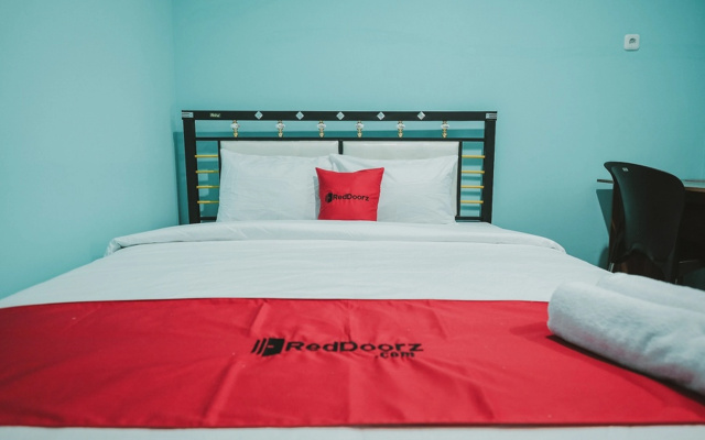 RedDoorz near RSUD Koja – Guest Rooms – Jakarta