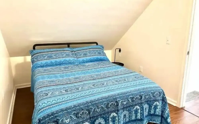 Pontiac Family-friendly 3br 3 Bedroom Home