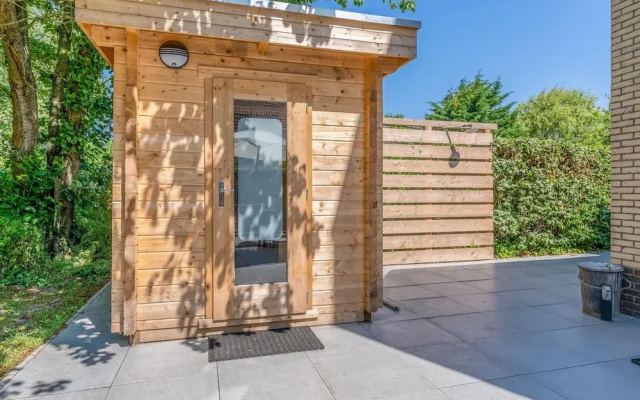 Villa With Finnish Sauna and Outdoor Shower