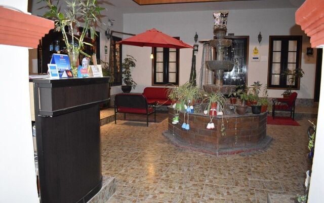 Colonial Plaza Hotel