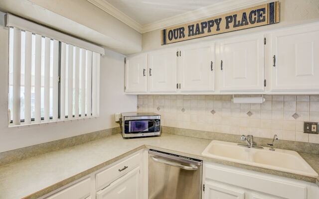 Runaway Bay Resort by BBG