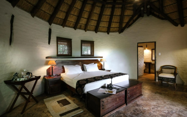 Mopane Bush Lodge