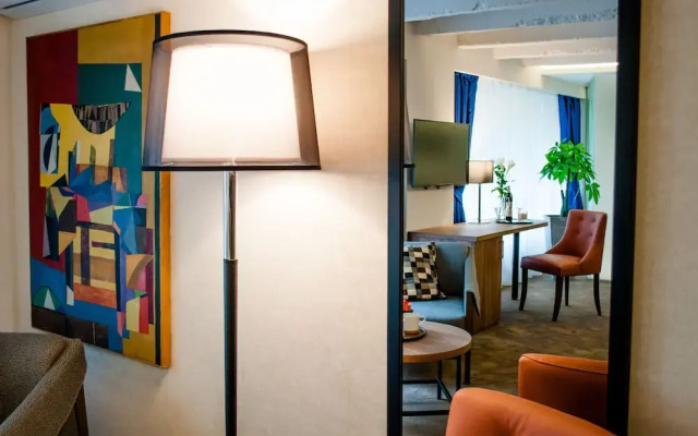 Nomad Luxury Suites