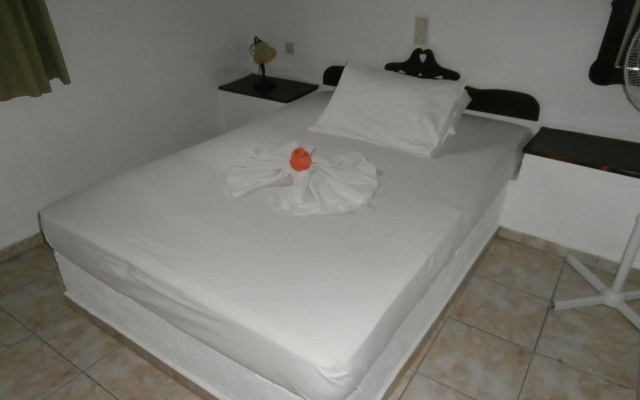 Eliza Hotel