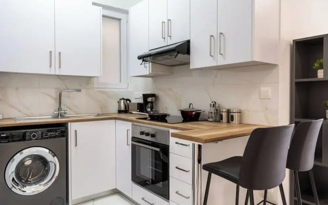 Vibe - 1 BR APt & Balcony in Larnaca