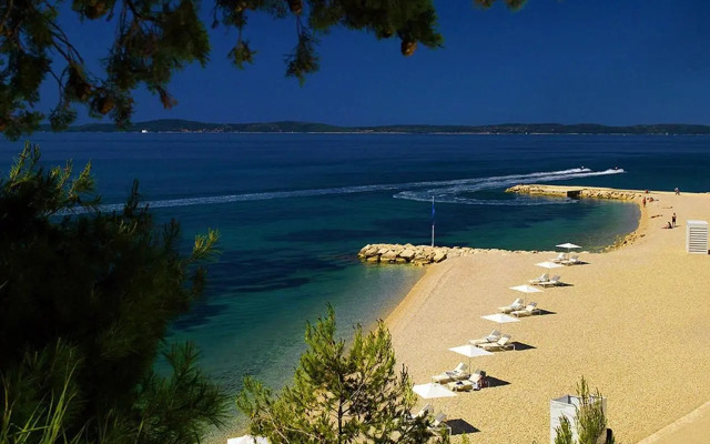 Studio Jere near sea