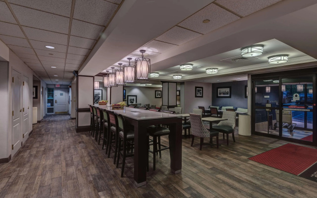 Hampton Inn Pittsburgh/Monroeville