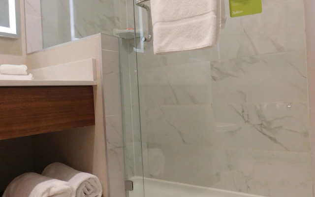 Radisson Hotel & Conference Centre Calgary Airport