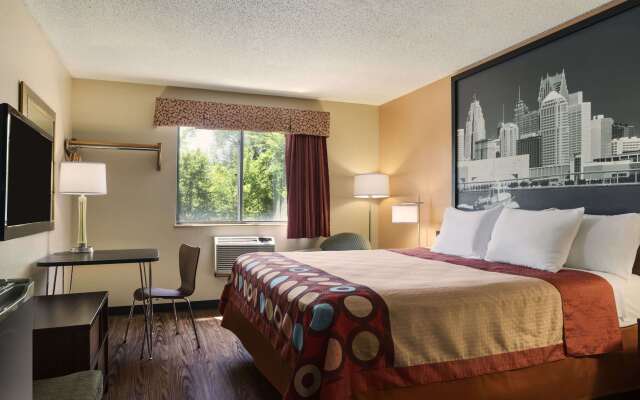 Super 8 by Wyndham Taylor/Detroit Area