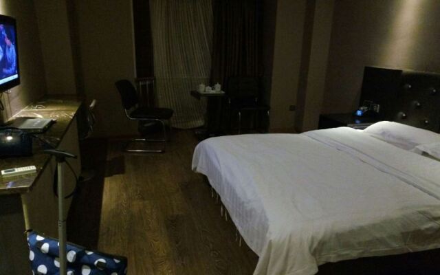 Jinyue Express Hotel(Fuzhou Paiwei)