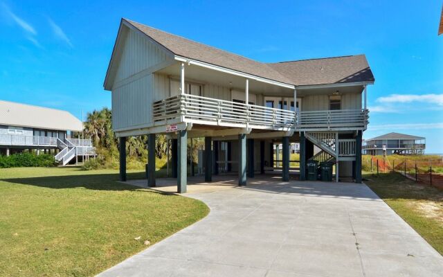 Beachfront Feel BFF 5 Br home by RedAwning