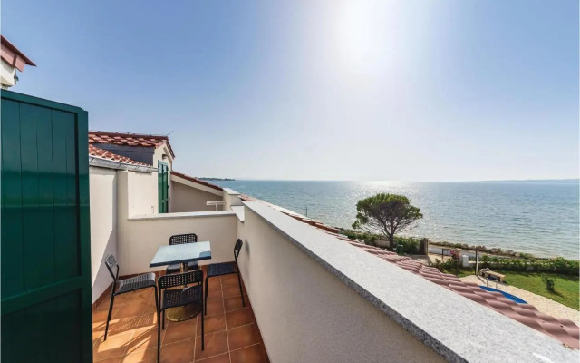 Three-Bedroom Apartment in Privlaka