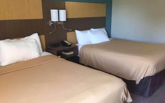 Studio 6 Lenexa, KS - Overland Park