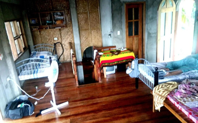 Reggae Vibes De Isla Romblon - Hostel