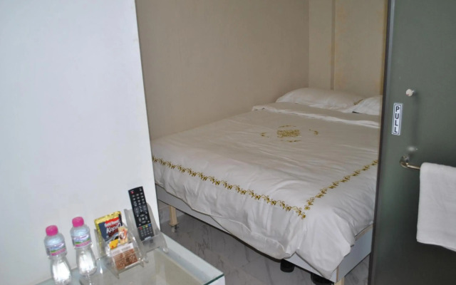 Jayleen Clarke Quay Hotel