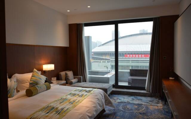 Yading Peninsula Hotel