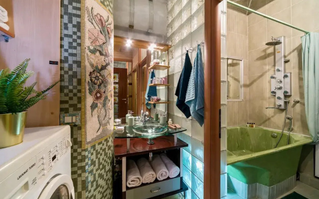 GM Apartment Serafimovicha 2-415