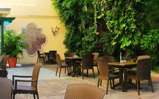 The Courtleigh Hotel and Suites