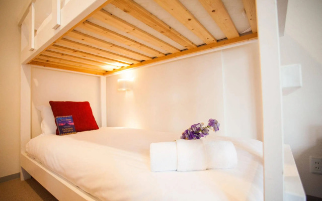 Yutaka Townhouse