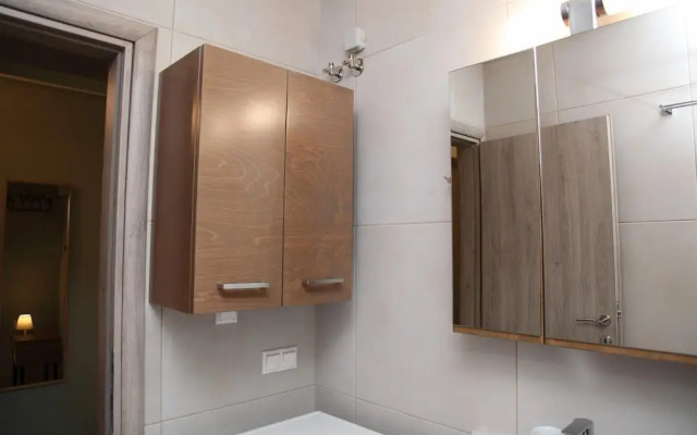 Ariadni s Athenian Apartment