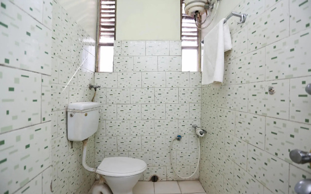 OYO 24916 Hotel Aquatic Palace