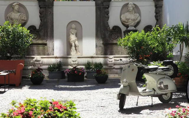 Hotel Piazza Bellini & Apartments