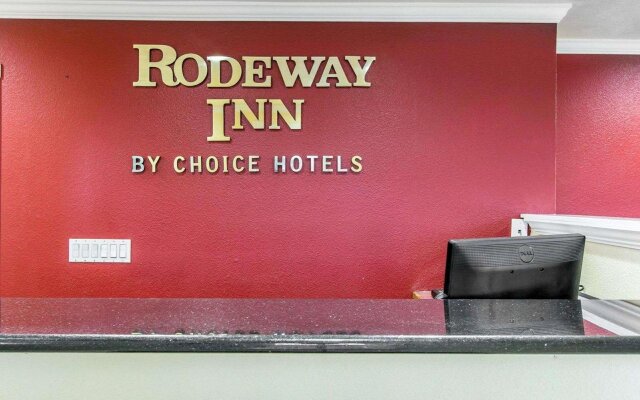 Rodeway Inn Near University-Gateway to Yosemite