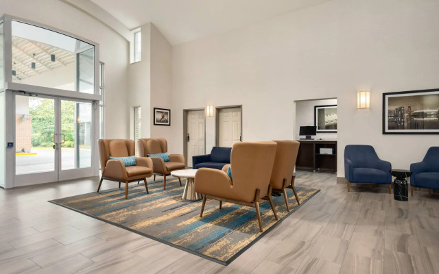 La Quinta Inn by Wyndham Vancouver Airport