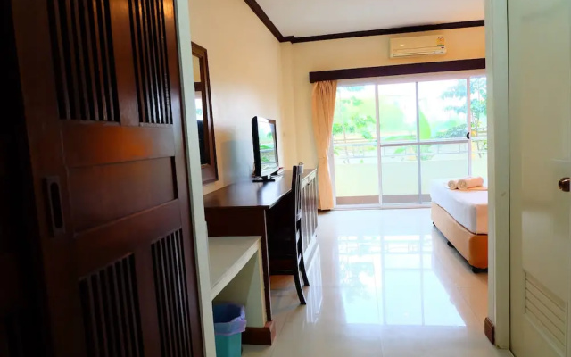 Baan Suanphet Resort