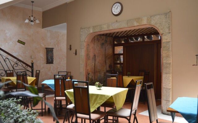 Hotel Posada del Rey