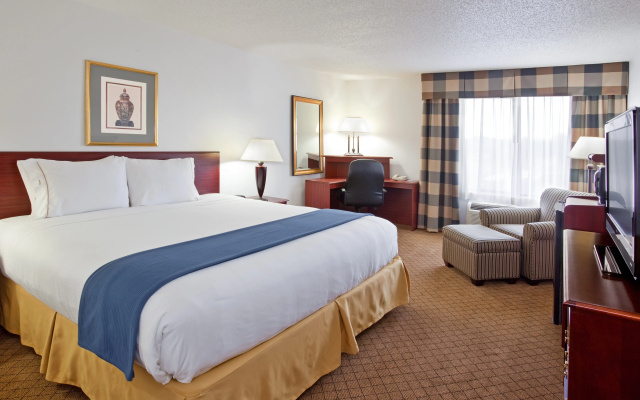 Holiday Inn Express & Suites Alliance by IHG