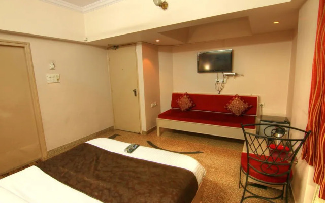 OYO Rooms Goregaon East Station