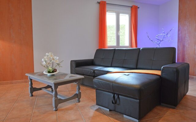 Cozy Villa in Saint-Victor-de-Malcap with Swimming Pool
