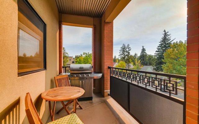 Old Town Loft Oasis with Amazing Rooftop Deck!