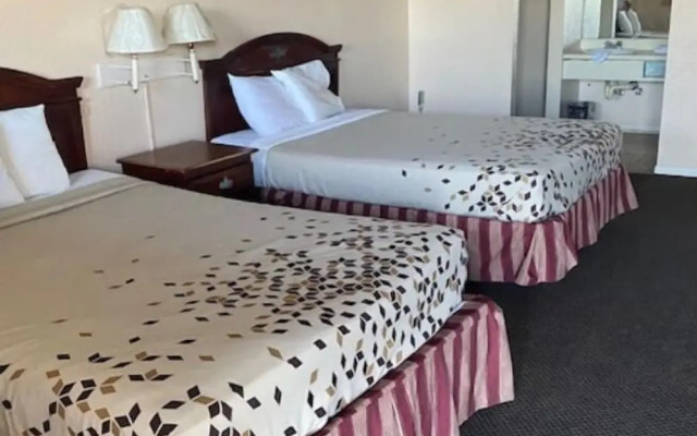 Hallmark Inn and Suites