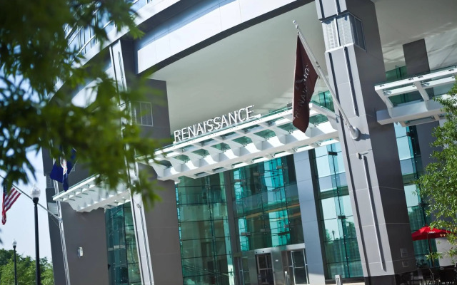 Renaissance Arlington Capital View Hotel
