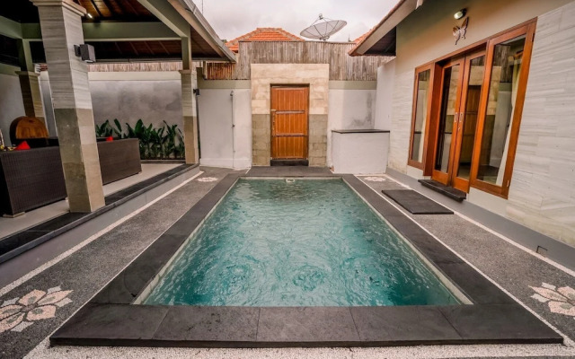 Taman Bali Villa Dewi Sri