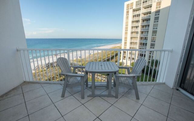 Shoreline Towers 1063 2 Bedroom Condo by RedAwning