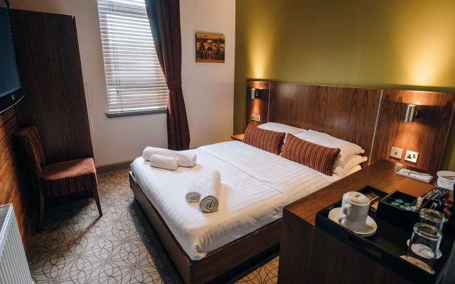 The Commercial Hotel