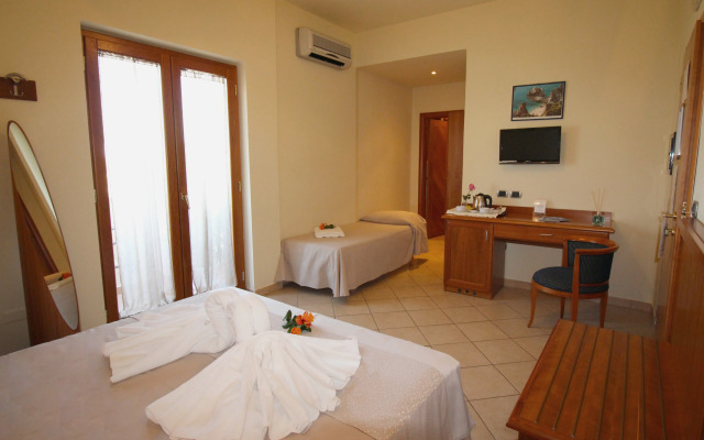 La Bussola Hotel Restaurant