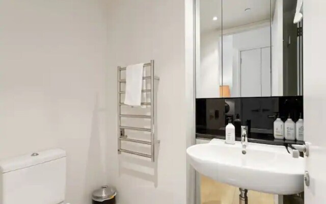 Gorgeous 2 Bedroom - Wynyard Quarter! Free Parking