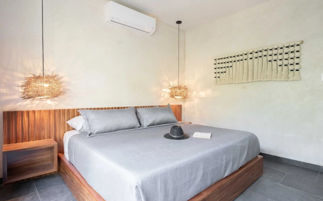 Twelve O’Clock Luxury Villas