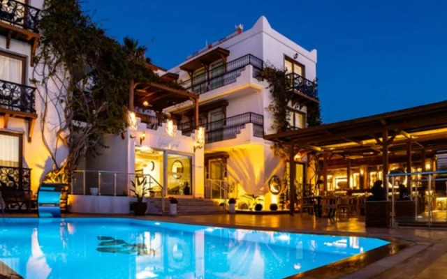 West Coast Otel