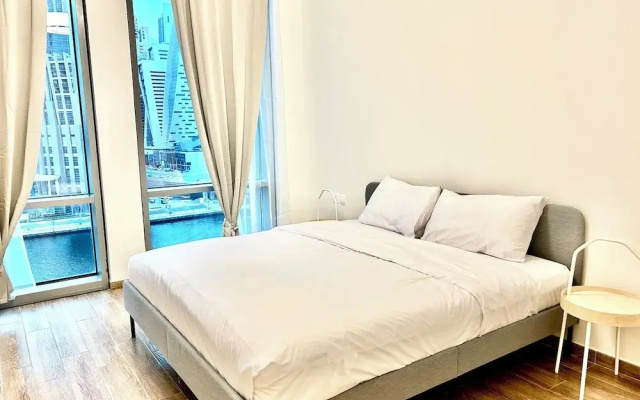 Stunning 1bedroom With Balcony in Al Habtoor City