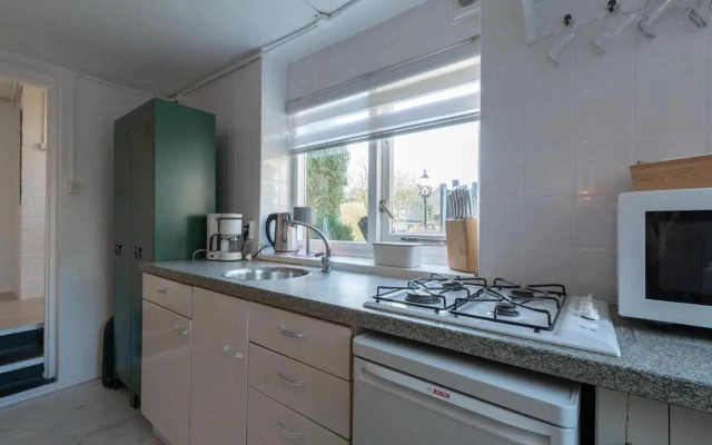 Comfy Holiday Home Near sea