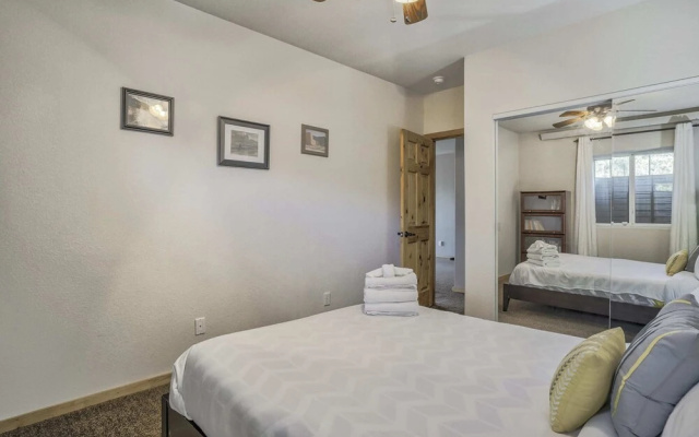 4BD Quiet Ranch Setting Historical Canyon Views