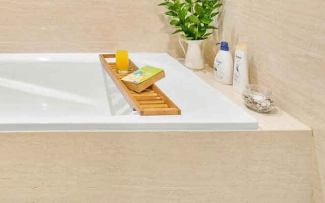 Meadow by Kozystay | Newly Renovated | Kebon Jeruk