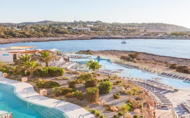 Sirenis Seaview Country Club