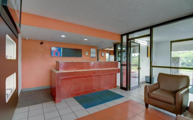 Days Inn by Wyndham Kansas City Northeast
